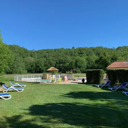 Le Douzou 营地 Bouzic