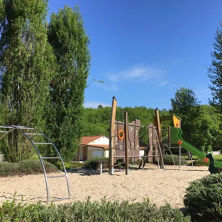 キャンプ場 Le Douzou Bouzic