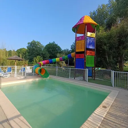 营地 Le Douzou Bouzic