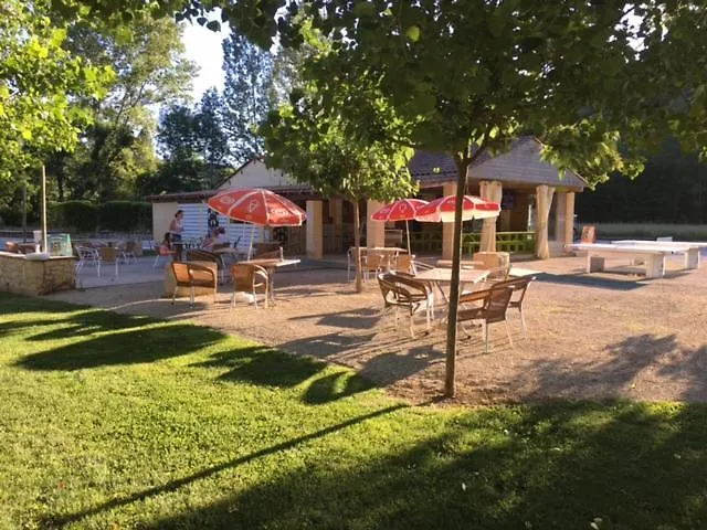 Le Douzou Кемпинг