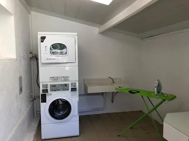 Le Douzou Кемпинг Bouzic