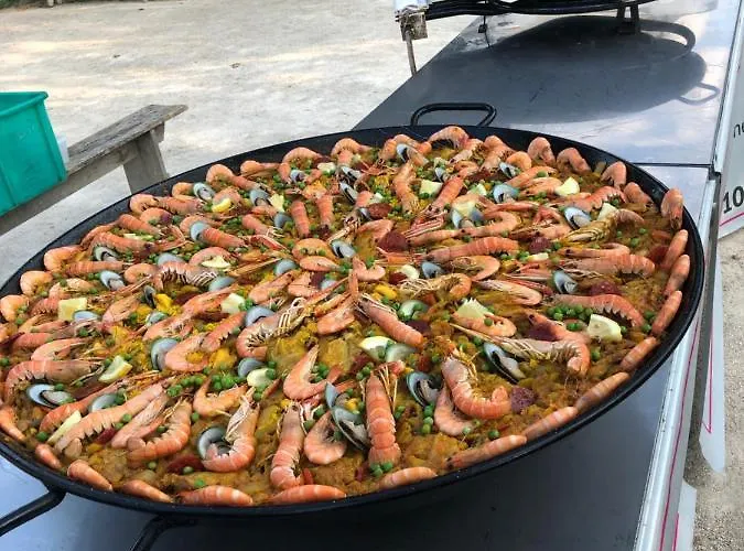 Le Douzou Кемпинг Bouzic