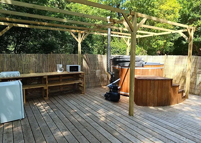 Le Douzou Кемпинг